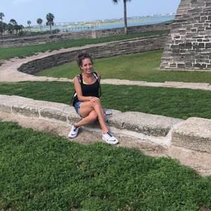 Meet your Posher, Tiffany